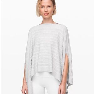 Lululemon Forward Flow Cape Poncho OS light grey